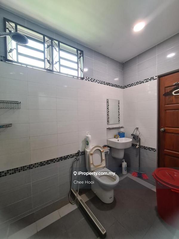 Bungalow House for Sale in Pulau Tikus, George Town by Chee Hooi - iProperty.com.my