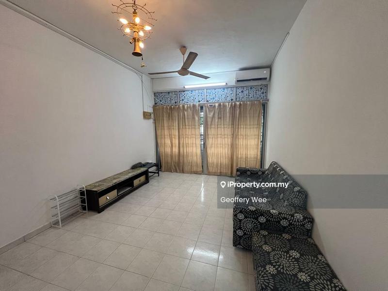 Apartment untuk Disewa di Pangsapuri Bakti oleh Geoffery Wee - Living Room - iProperty.com.my
