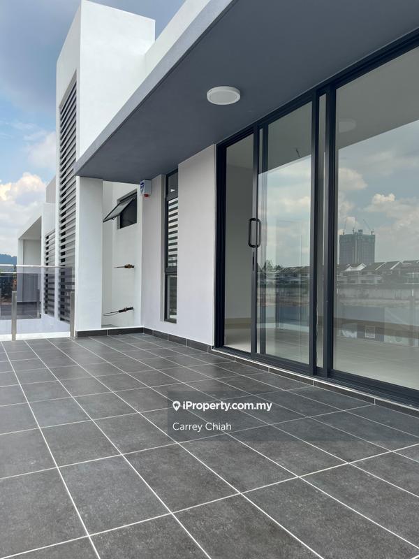 Rumah Berkembar untuk Dijual di Lake Side Residence Puchong, Puchong oleh Carrey Chiah - iProperty.com.my