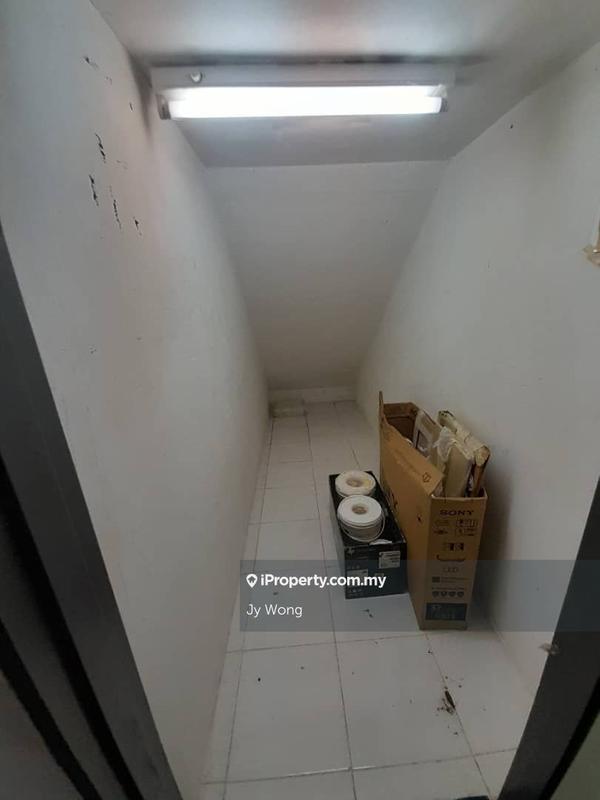Rumah Teres 2-Tingkat untuk Dijual di Lestari Putra, Seri Kembangan oleh Jy Wong - iProperty.com.my