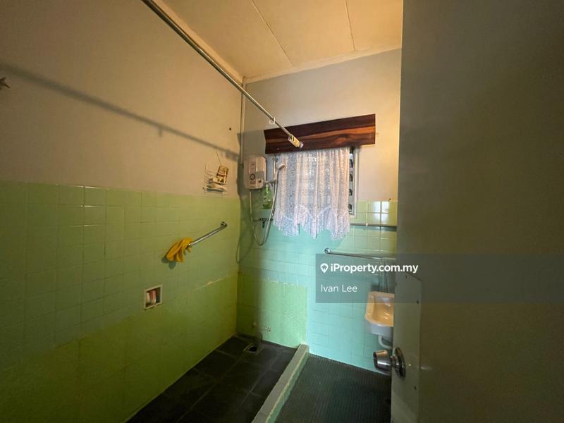 Bungalow House for Sale in (Very Big) PJ Jalan Gasing 1-Storey Bungalow, Petaling Jaya by Ivan Lee - iProperty.com.my