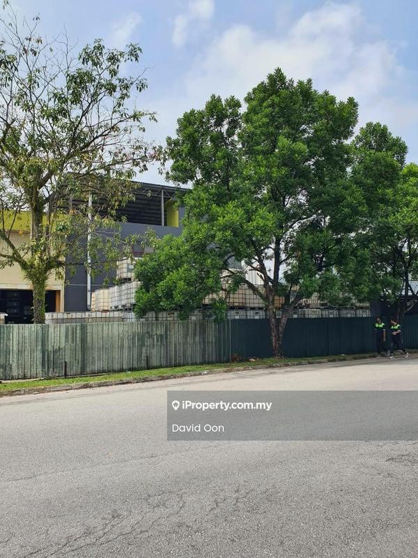 Kilang Terpisah untuk Dijual di Serdang, Seri Kembangan oleh David Oon - iProperty.com.my
