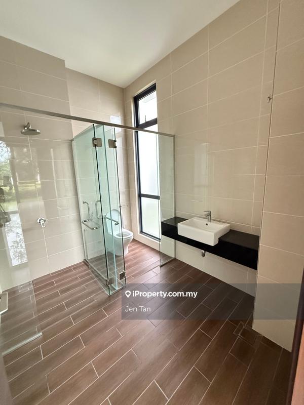 Bungalow House for Sale in tanll, Telok Panglima Garang by Jen Tan - iProperty.com.my