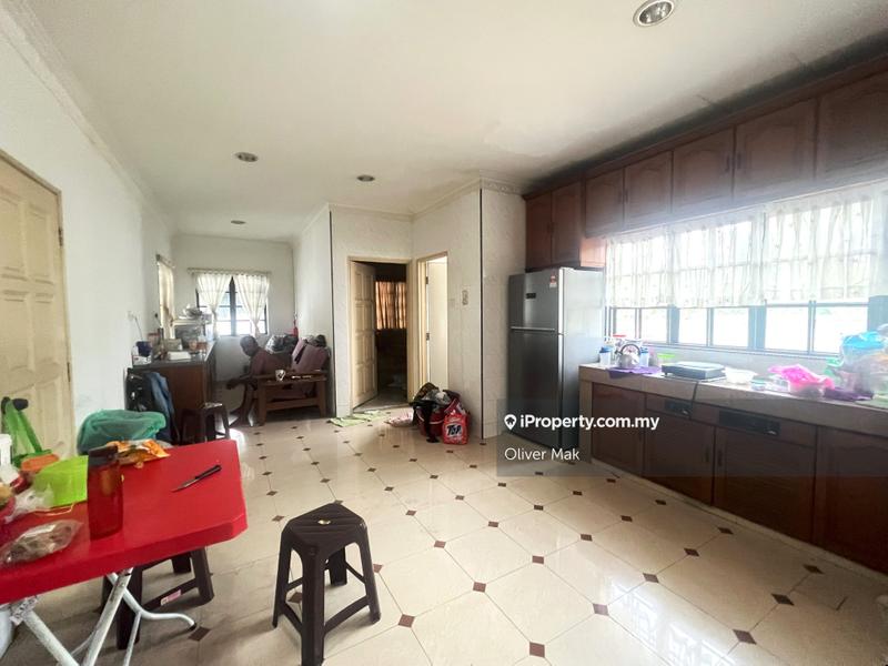 Bungalow House for Rent in Taman Overseas Union (Taman Oug), Jalan Klang Lama (Old Klang Road) by Oliver Mak - iProperty.com.my