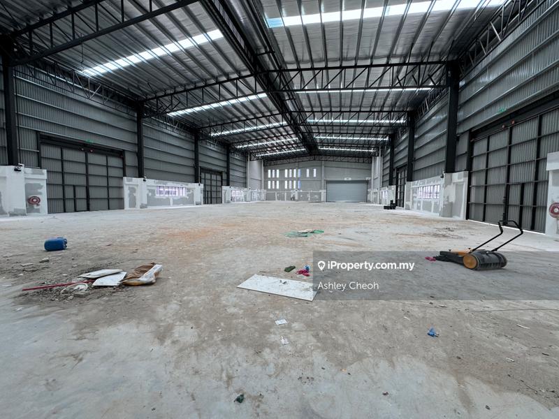 For Rent - [FACING BUSY HIGHWAY] Serenia Industrial Park, Cipta Serenia, Bandar Serenia, Dengkil, Sepang