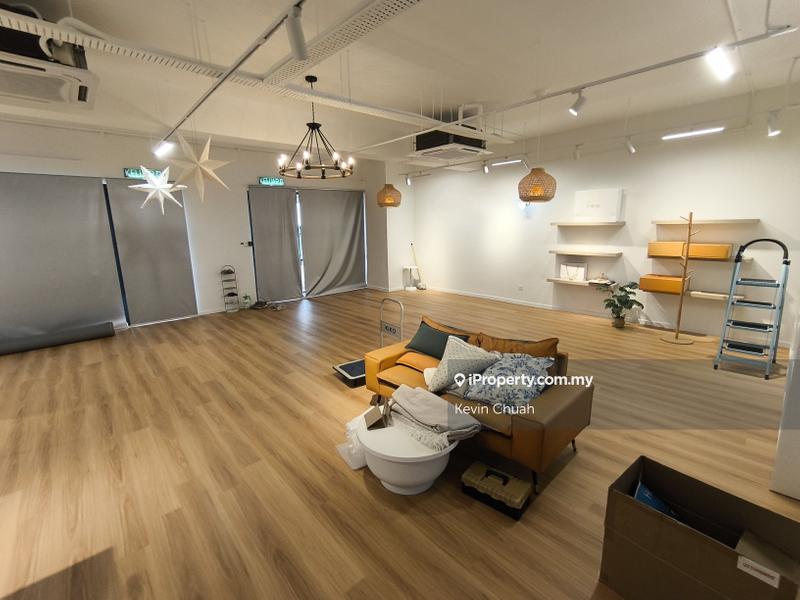 For Sale - Se. Ruang Square