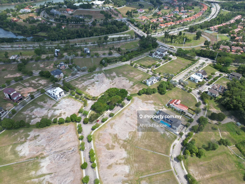 Banglo Tanah untuk Dijual di Presint 11, Presint 11 oleh Ahmad Fadlee - iProperty.com.my