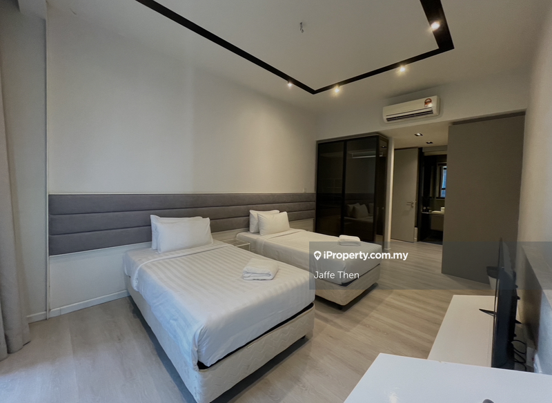 For Sale - Expressionz Professional Suites