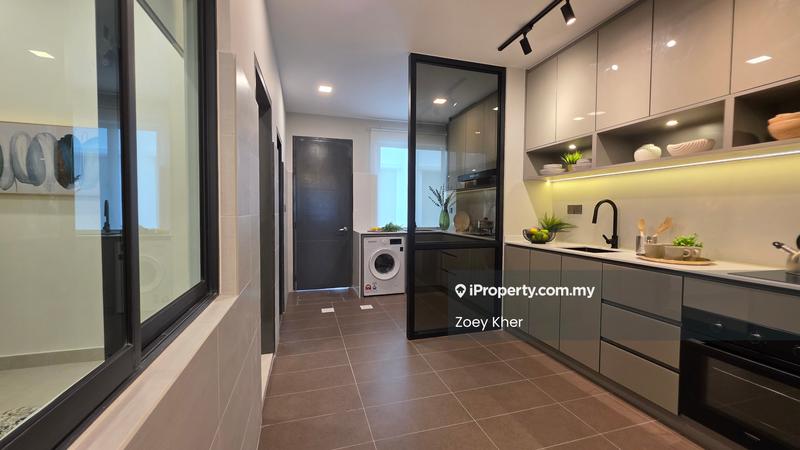 2.5-storey Terraced House for Sale in Seksyen U10, Shah Alam by Zoey Kher - Kitchen - iProperty.com.my