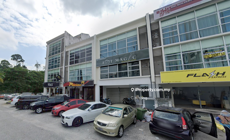 Pejabat untuk Disewa di Taman Equine, Seri Kembangan oleh C.H.Yong - iProperty.com.my