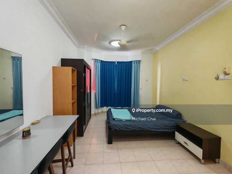 For Rent - Koi Tropika