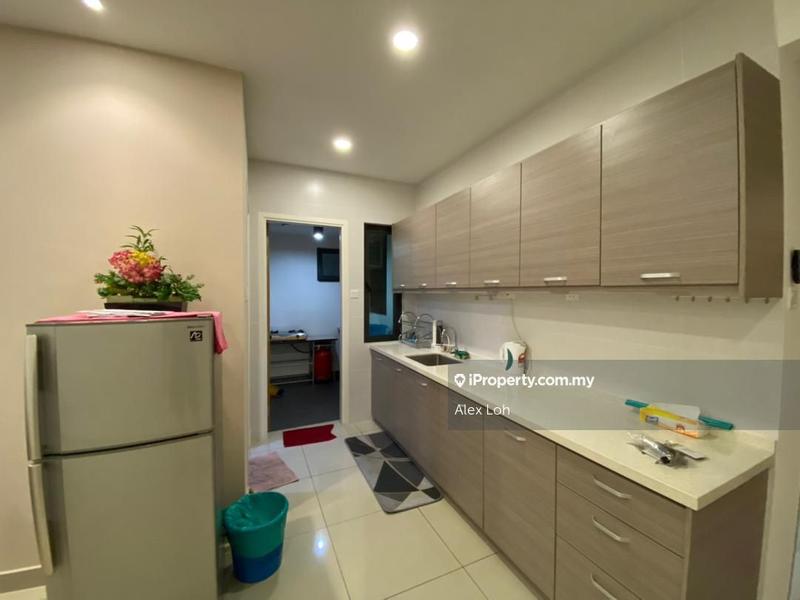 For Sale - Pearl Suria