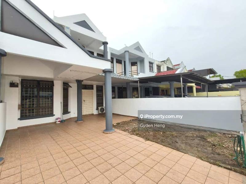 Rumah Teres 2-Tingkat untuk Dijual di Taman Desa Cemerlang, Ulu Tiram oleh Gyden Heng - iProperty.com.my