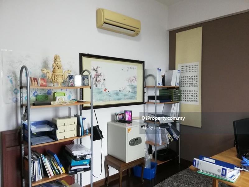 Kediaman Servis untuk Dijual di Subang Olives Residence oleh Jacky Lin - iProperty.com.my