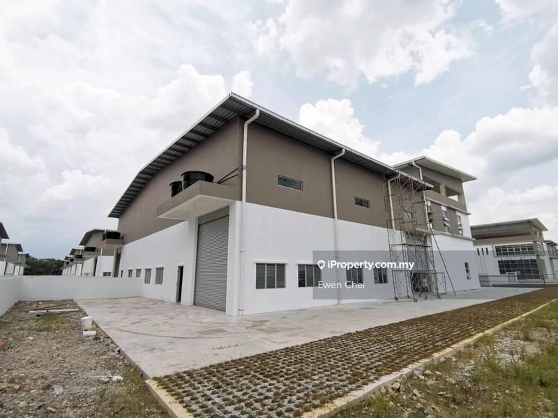 For Rent - Saujana Teknologi Rawang (Corner) Semi-D Factory For Rent (Brand New)