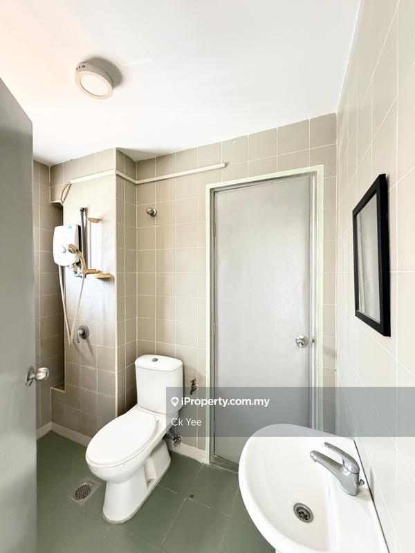 3-storey Terraced House for Sale in Taman Esplanad, Bukit Jalil by Ck Yee - iProperty.com.my