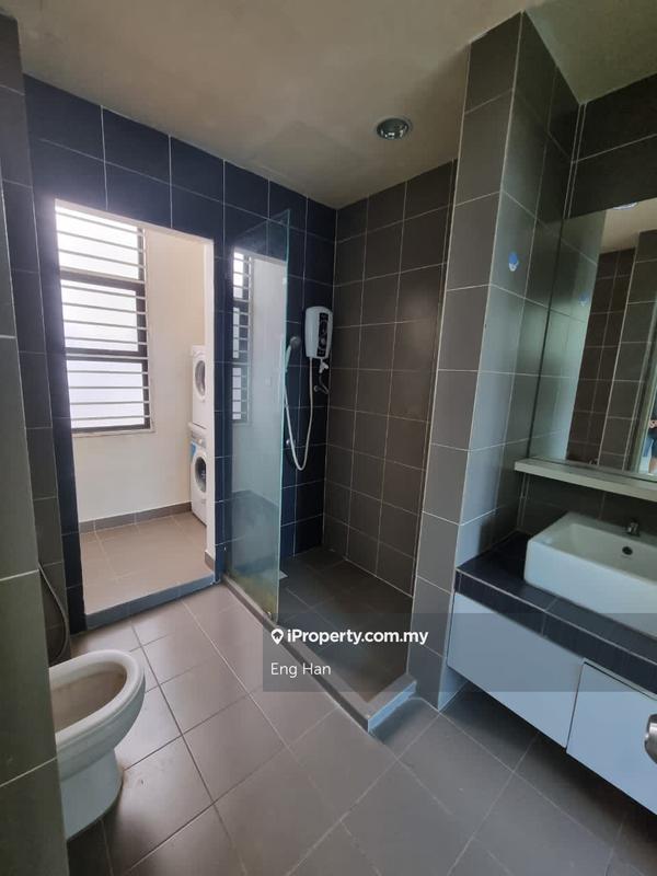 Kediaman Servis untuk Dijual di Hedgeford 10 Residences oleh Eng Han - iProperty.com.my