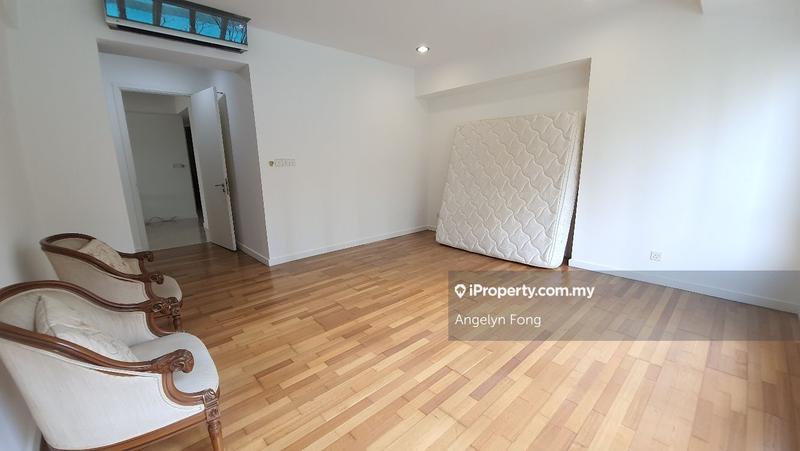 For Sale - Kiaraville