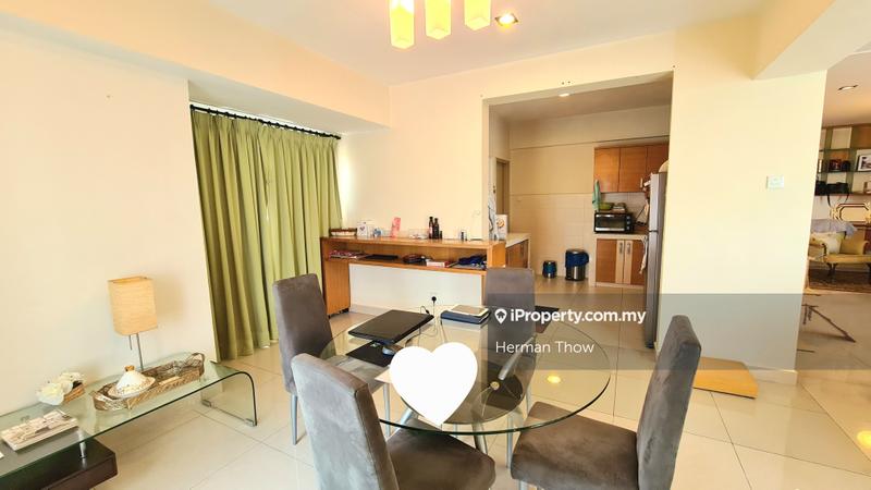 Kondominium untuk Dijual di The Boulevard oleh Herman Thow - Dining & Kitchen Area - iProperty.com.my