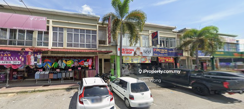 For Rent - Ulu Langat Lagenda Suria Ground Floor Endlot Shop Lot 27x75
