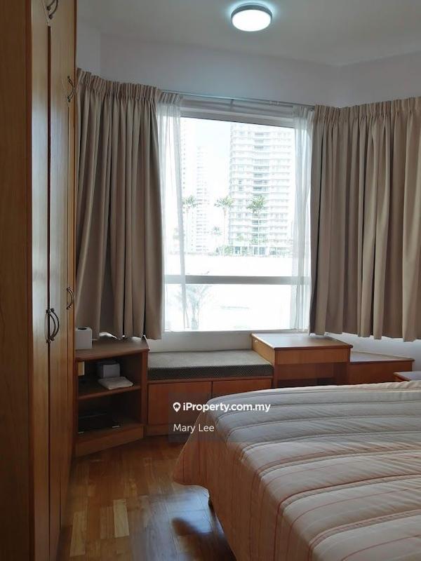 Kondominium untuk Dijual di Gurney Park Condominium oleh Mary Lee - master bedroom - iProperty.com.my