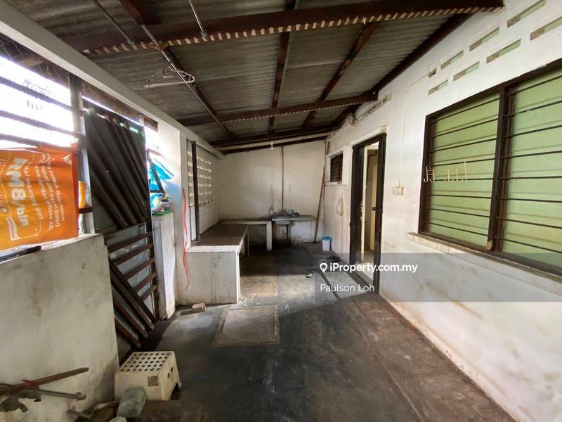 1-storey Terraced House for Sale in Taman Salak Selatan, 500m to MRT, Sri Petaling by Paulson Loh - iProperty.com.my