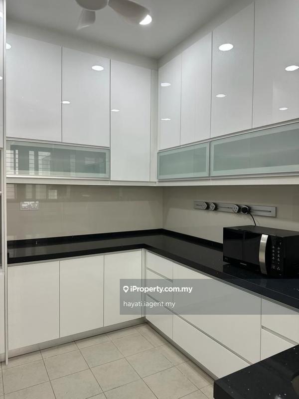 Kondominium untuk Dijual di 8 Petaling oleh hayati.iagent.my - iProperty.com.my