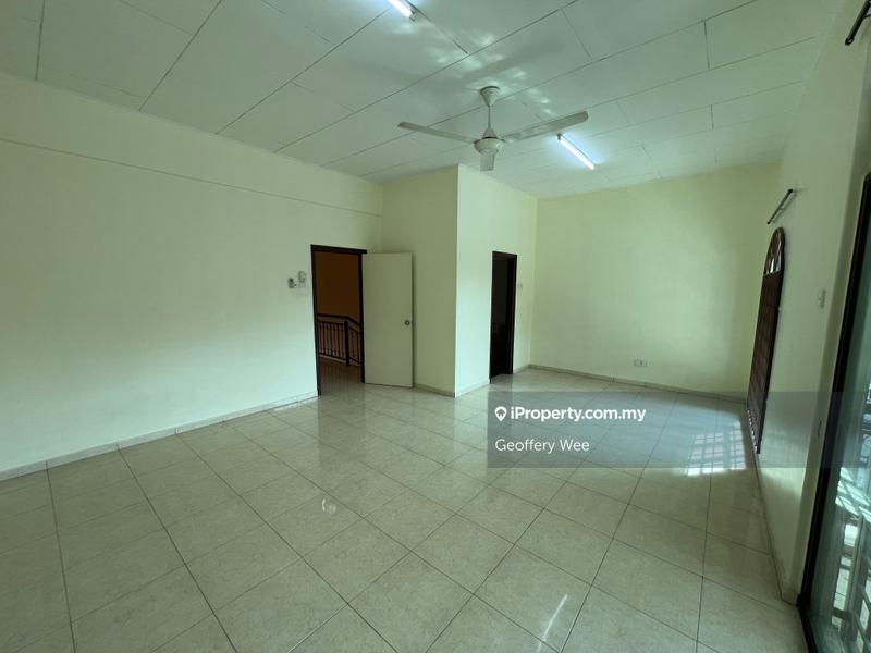 Rumah Berangkai 2 Tingkat untuk Dijual di Taman Angsa Mas, Durian Tunggal oleh Geoffery Wee - iProperty.com.my