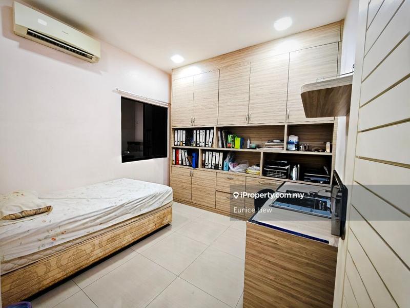 Rumah Teres untuk Dijual di Seksyen 11, Kota Damansara oleh Eunice Liew - iProperty.com.my