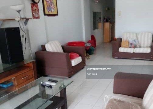 Condominium for Sale in La Vista Condominiums by Ann Ong - iProperty.com.my