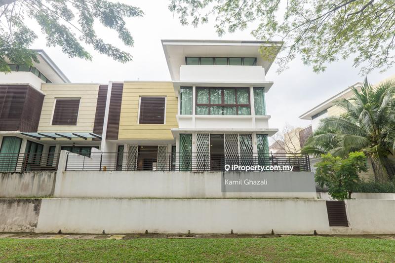 Semi-Detached House for Sale in LAKE VIEW Yara Twinvilla 2.5 Storey Semi-D House, Presint 8 by Kamil Ghazali - iProperty.com.my