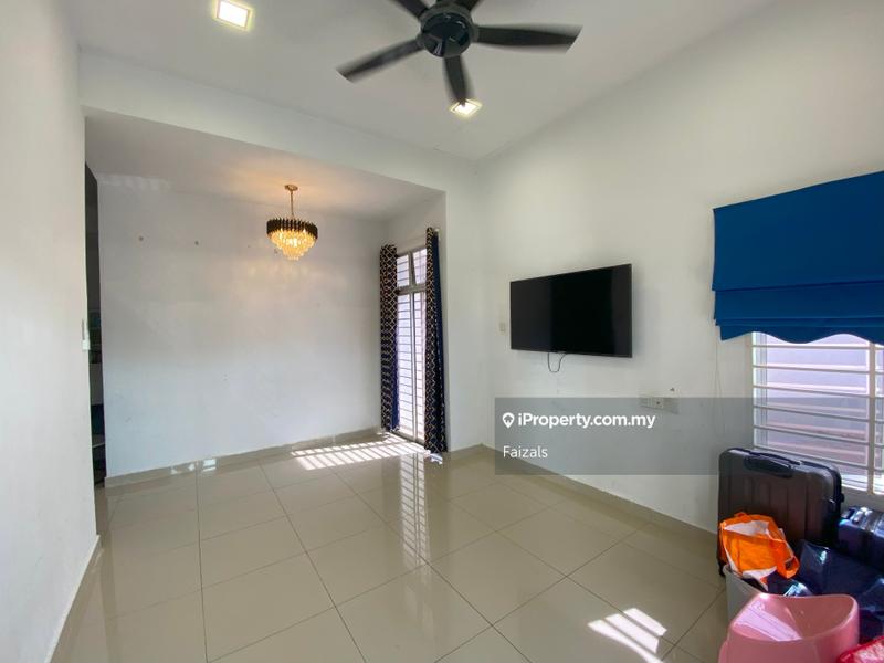 Rumah Berkembar untuk Dijual di Shah Alam, Selangor oleh Faizals - iProperty.com.my