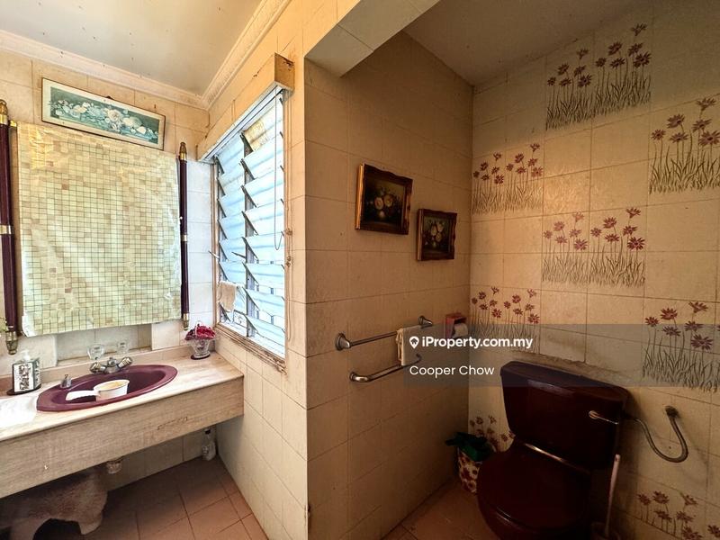 Bungalow House for Sale in Seksyen 16, Petaling Jaya by Cooper Chow - Bathroom - iProperty.com.my