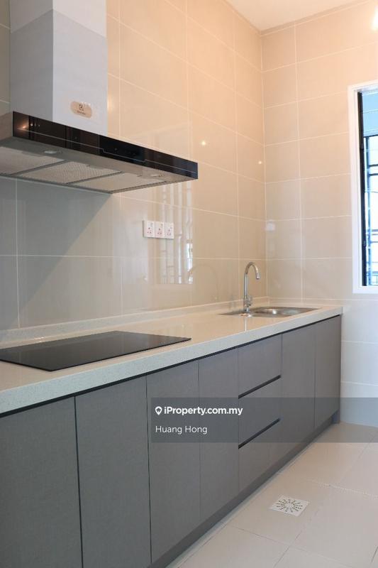 Condominium for Sale in Isle of Kamares by Huang Hong - iProperty.com.my