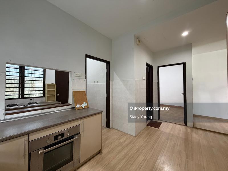 Rumah Berkembar untuk Dijual di Bandar Sungai Long, Selangor oleh Stacy Young - iProperty.com.my