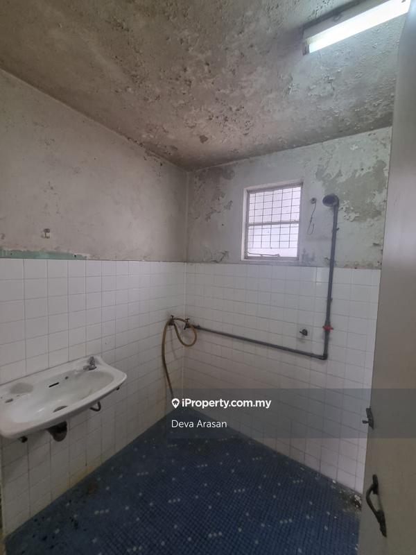 Rumah Berkembar untuk Dijual di Seksyen 6, Petaling Jaya oleh Deva Arasan - iProperty.com.my