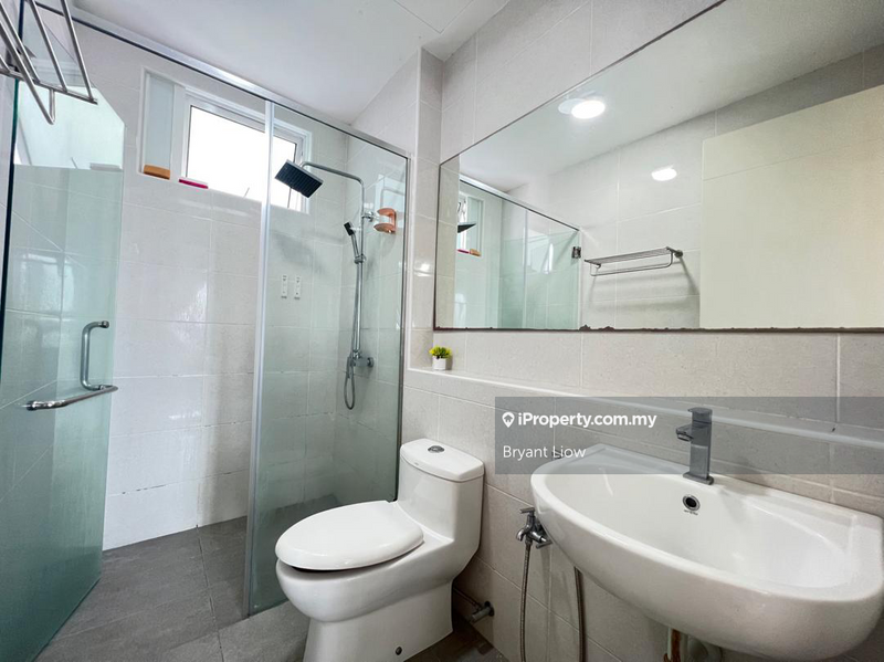 Service Residence for Sale in Parkland Residence by Bryant Liow - iProperty.com.my