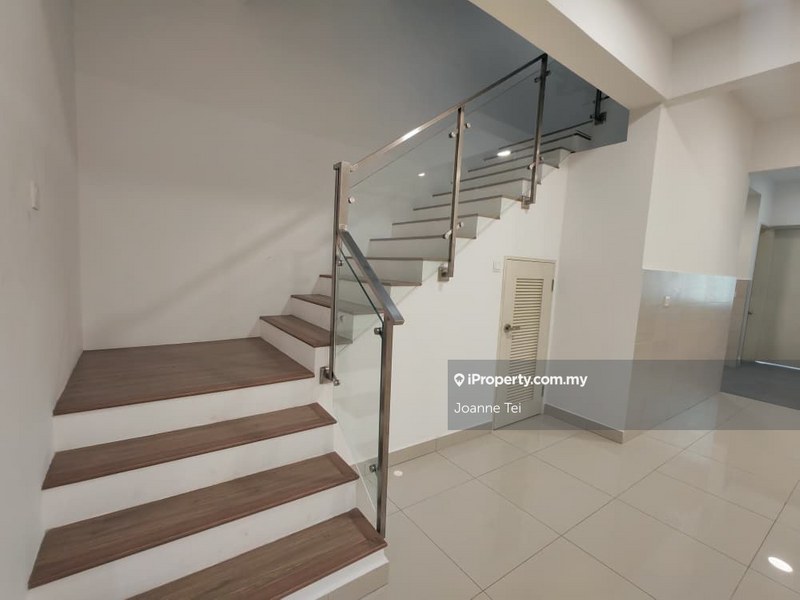 3-storey Terraced House for Sale in Lakepoint Residence, Cyberjaya by Joanne Tei - iProperty.com.my