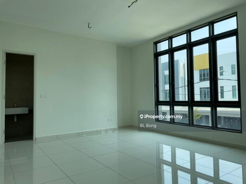 Rumah Berangkai 2.5 Tingkat untuk Dijual di Taman Residen 8, Melaka City oleh BL Bong - iProperty.com.my