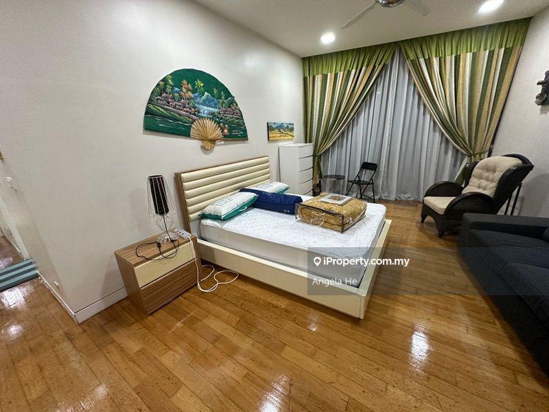 For Sale - Condominium @ The Troika