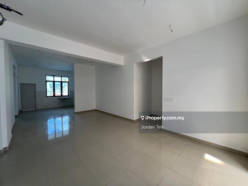 Rumah Bandar untuk Dijual di Ara Simfoni Petaling Jaya, Kayu Ara oleh Jordan Teh - iProperty.com.my