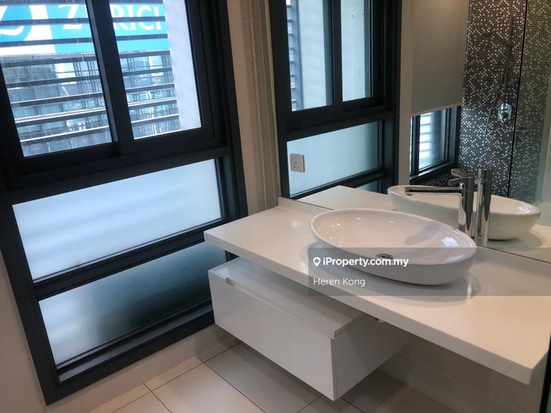 Kediaman Servis untuk Dijual di Vogue Suites One oleh Heren Kong - iProperty.com.my