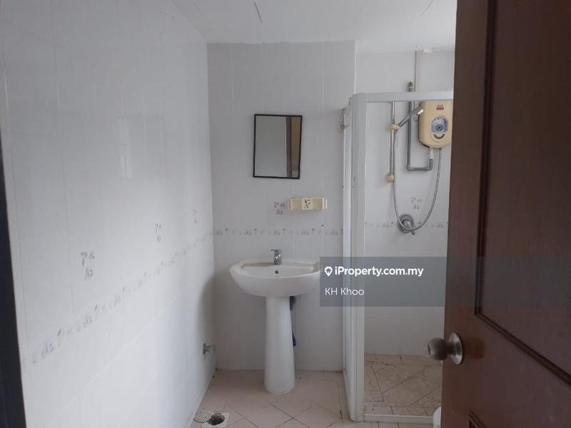 Condominium for Sale in Cyber Heights Villa by KH Khoo - iProperty.com.my