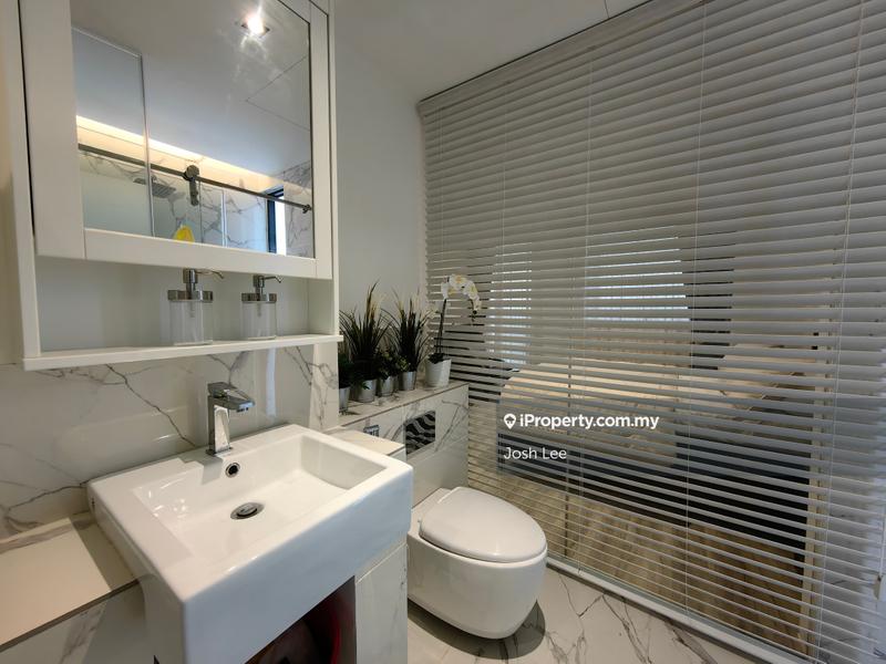 For Sale - Lumi Tropicana