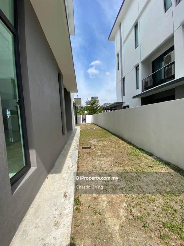 Semi-Detached House for Sale in Bukit Rahman Putra, Sungai Buloh by Chastin Ch'ng - iProperty.com.my