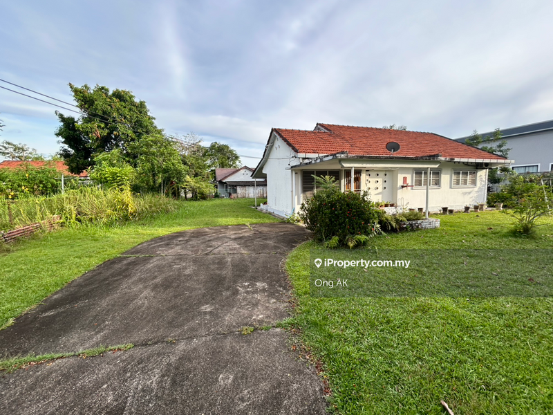 Bungalow House for Sale in Kampung Aulong, Taiping by Ong AK - iProperty.com.my