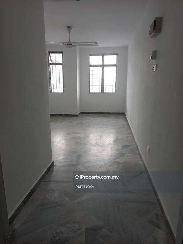 Pangsapuri untuk Dijual di Ilham Apartment oleh Mat Noor - iProperty.com.my