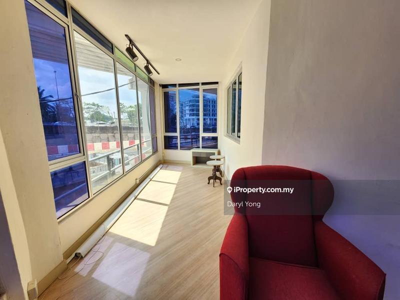 For Rent - VALUE DEAL: 4 Storey Corner lot Hotel for RENT