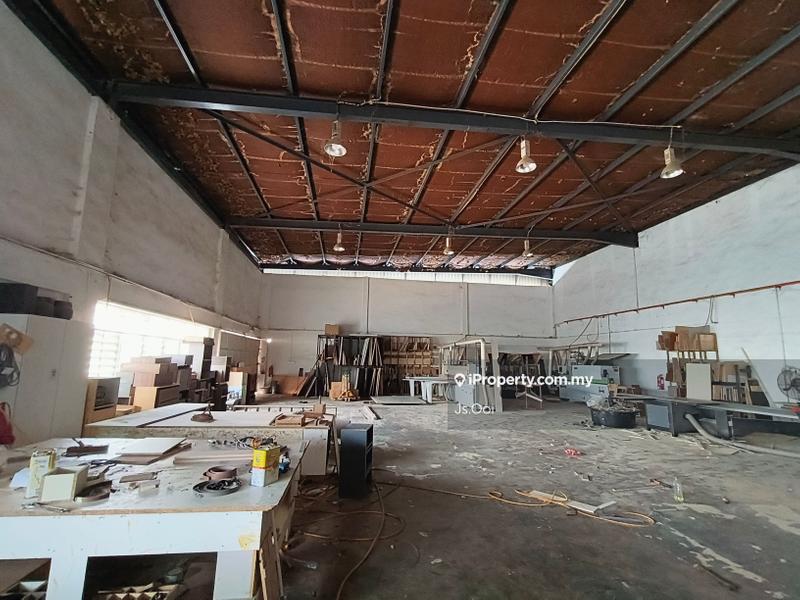 For Sale - Taman Perusahaan Pelangi