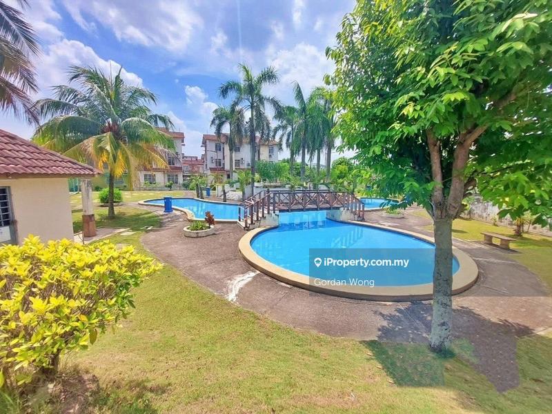 Rumah Berkembar untuk Dijual di Taman Kipark, Puchong oleh Gordan Wong - iProperty.com.my